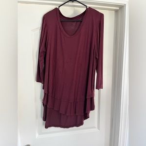 Latched mama 3/4 sleeve tee nursing/maternity.